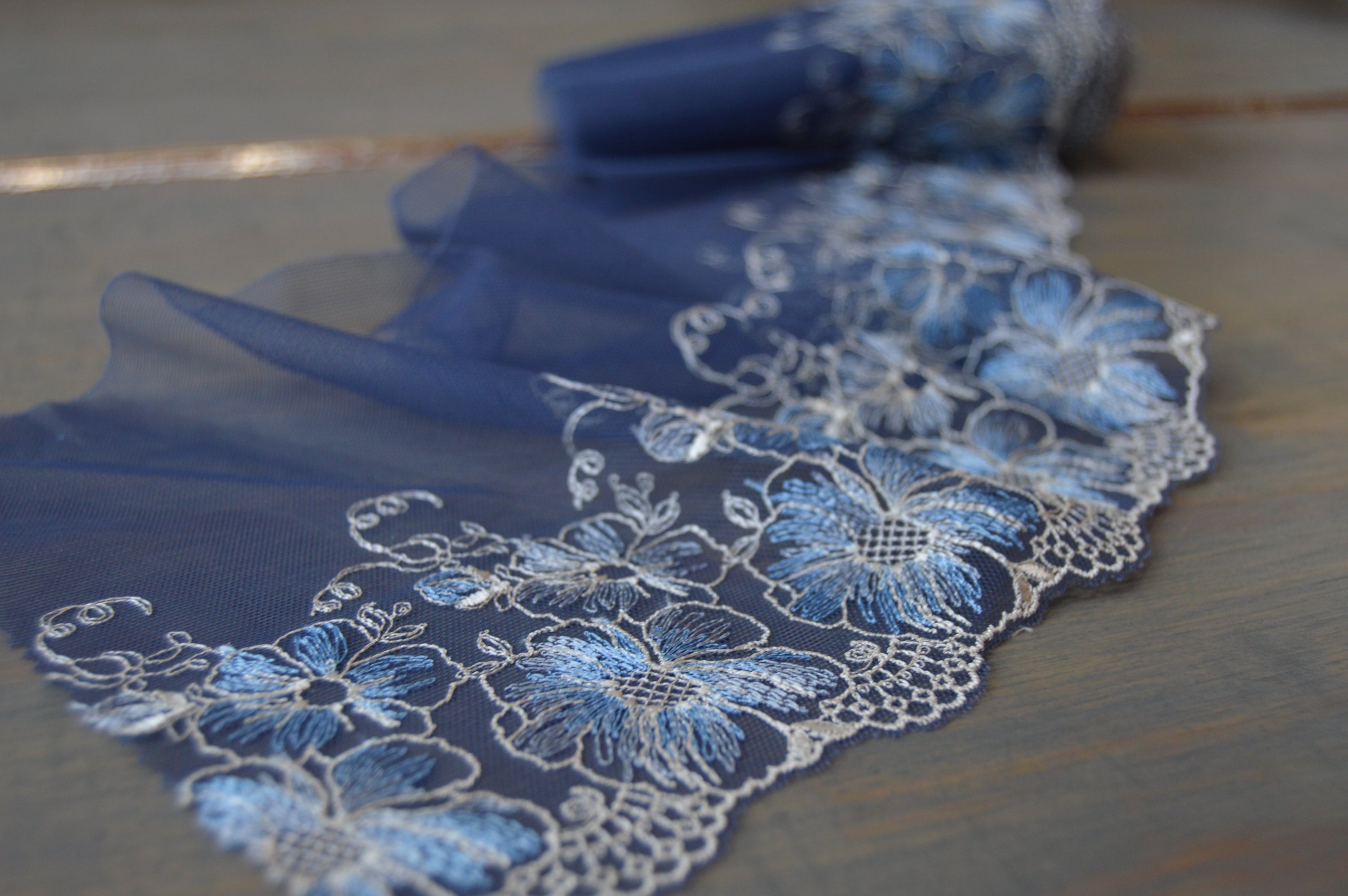 7 1/4 Embroidered Bra Tulle | Blue Dahlias